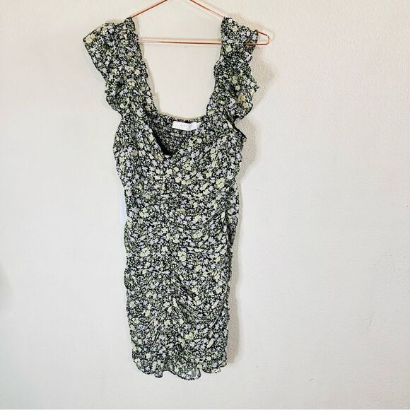 NWT ASTR the Label Ditsy Daisy Ruched Mini Dress Medium - Picture 4 of 7